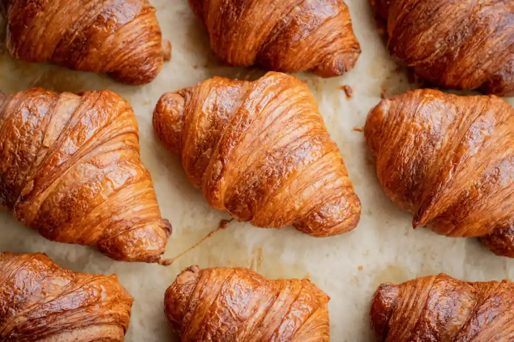 Friss croissant-ok